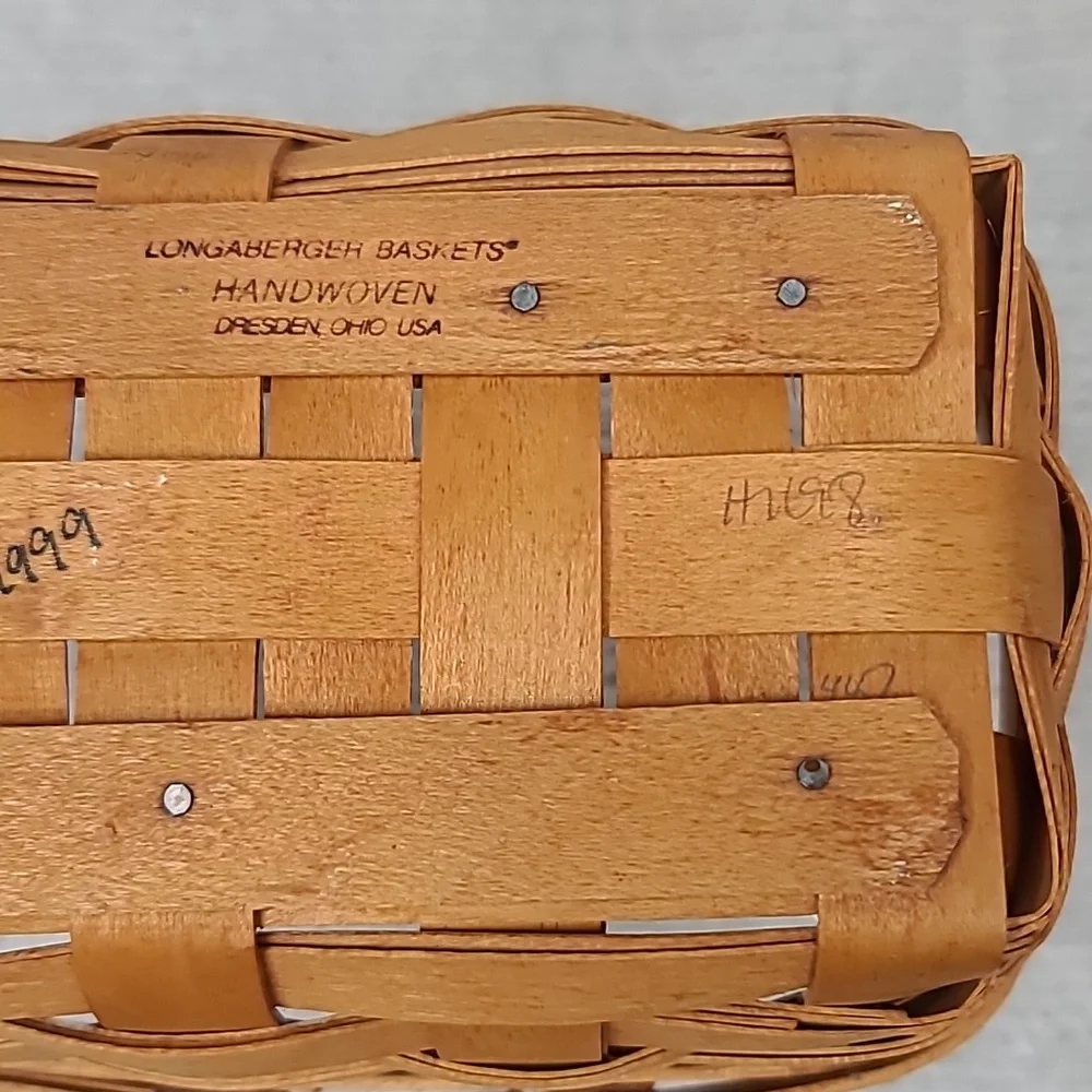 Longaberger Handmade Vtg '99 Classic Key Hanging Basket 10723 w/Divided Insert